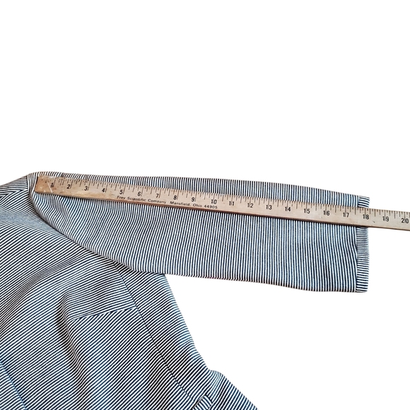 Talbots Black and White Pinstripe Blazer. 12P. G0097 - Picture 8 of 10